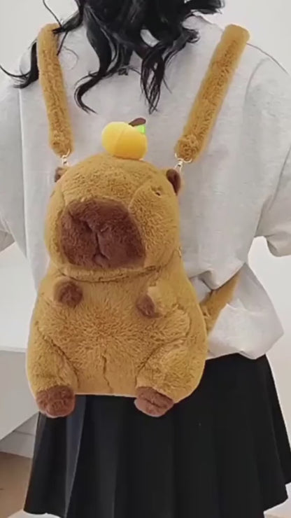 Mochila Peluche Capibara Con Adorno